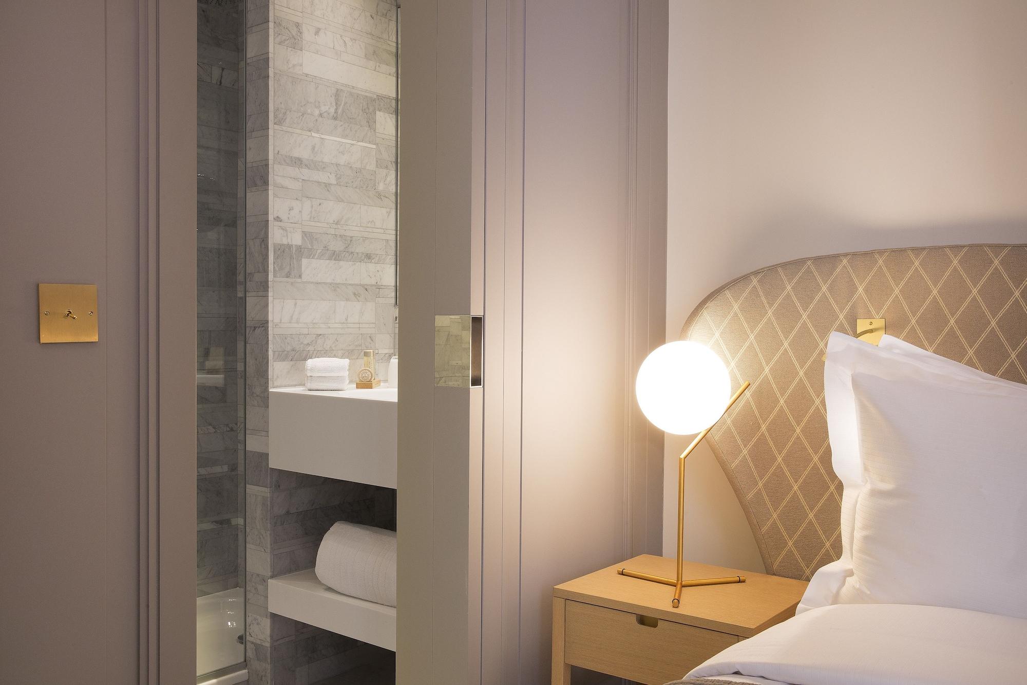 โฮเต็ล เลอ มาเรียเน่ Hotel ปารีส ภายนอก รูปภาพ