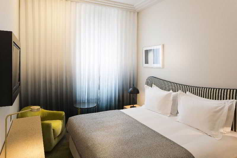 โฮเต็ล เลอ มาเรียเน่ Hotel ปารีส ภายนอก รูปภาพ